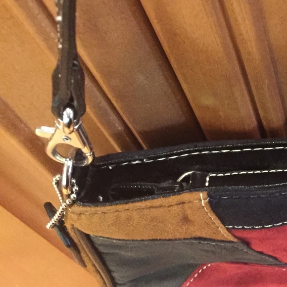 Small suede bag by Acorn-perfect for FALL - Picture 6 of 8